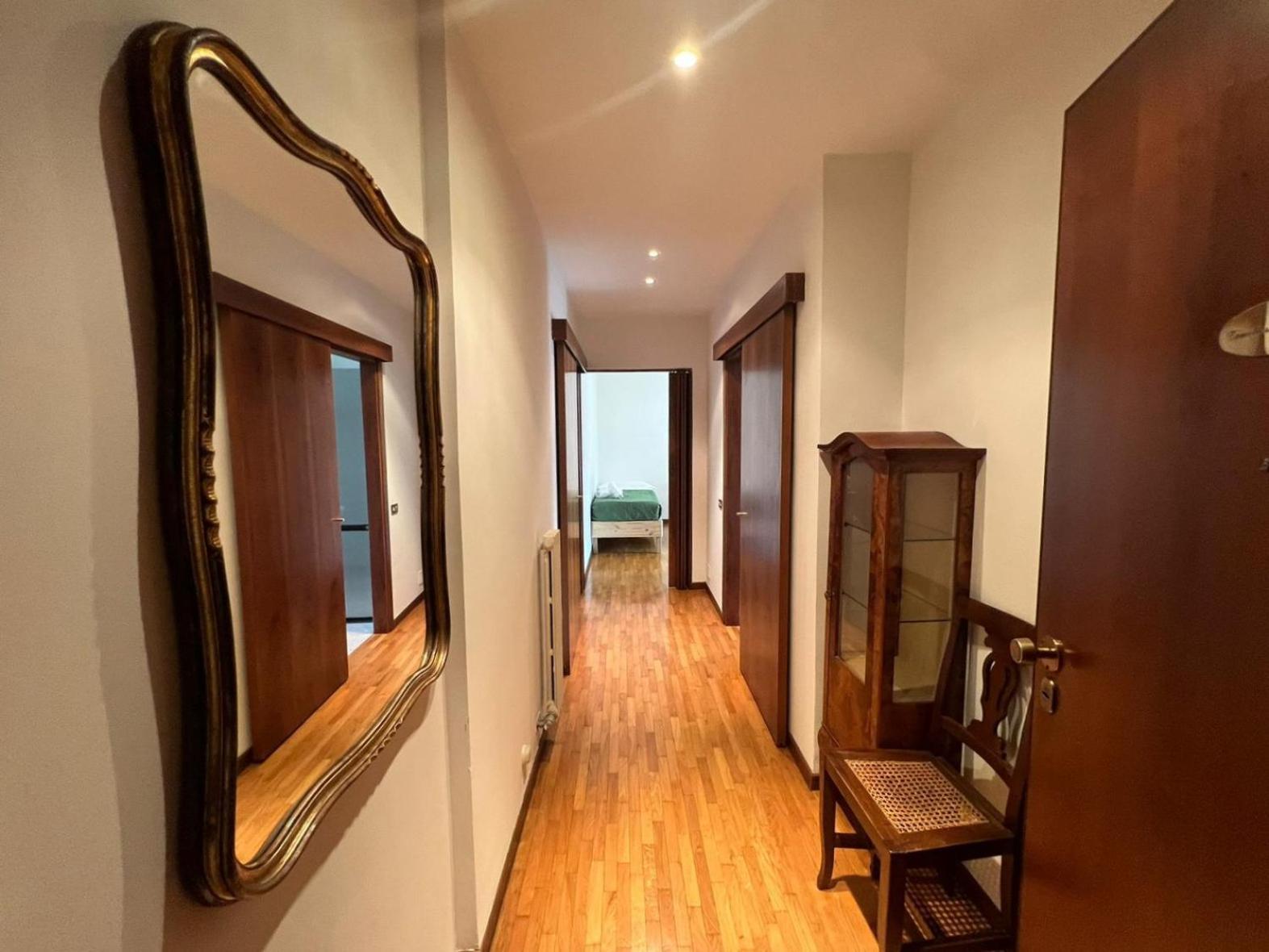 Marconi Rooms And Apartments เวโรนา ภายนอก รูปภาพ