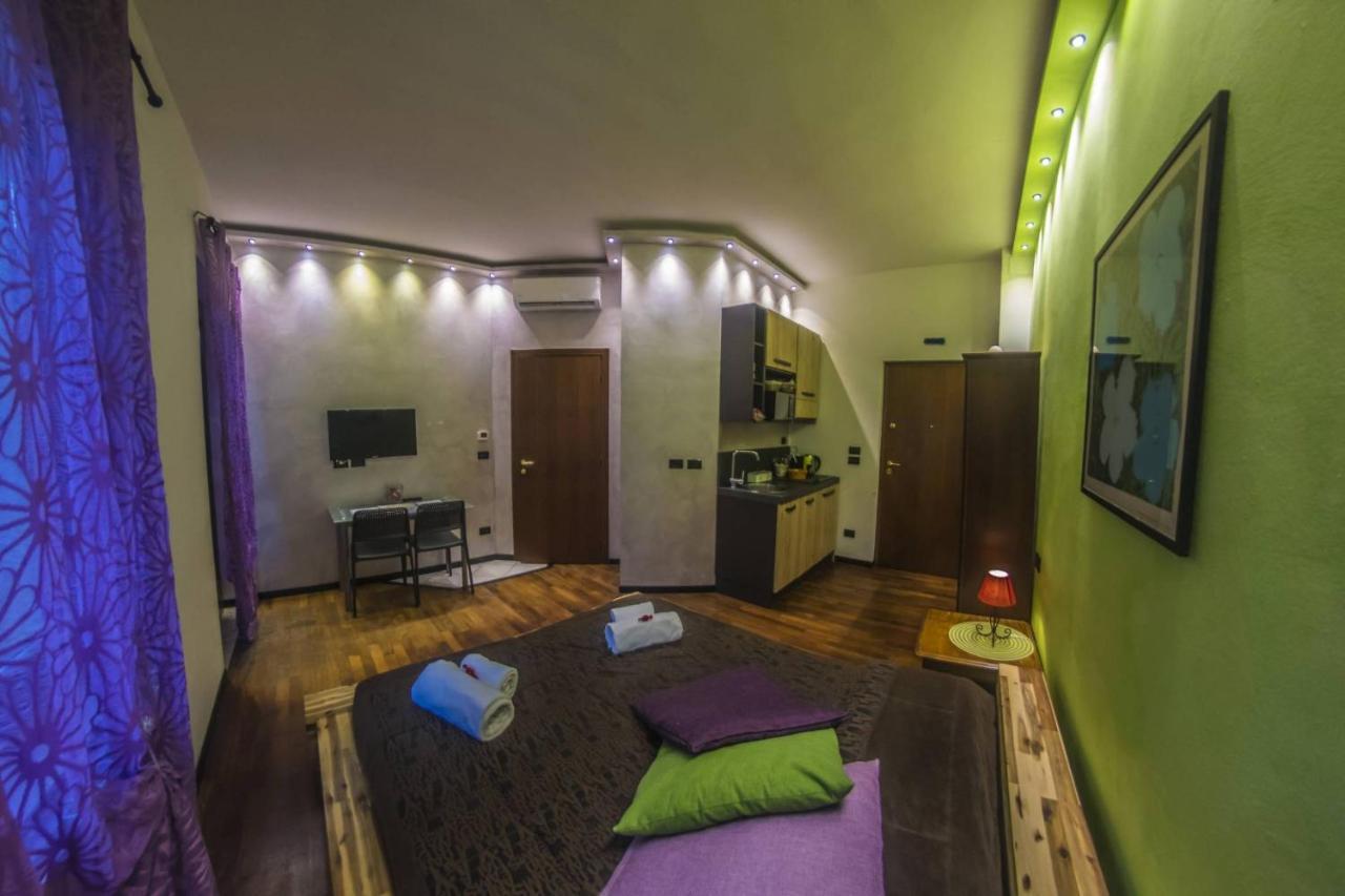 Marconi Rooms And Apartments เวโรนา ภายนอก รูปภาพ