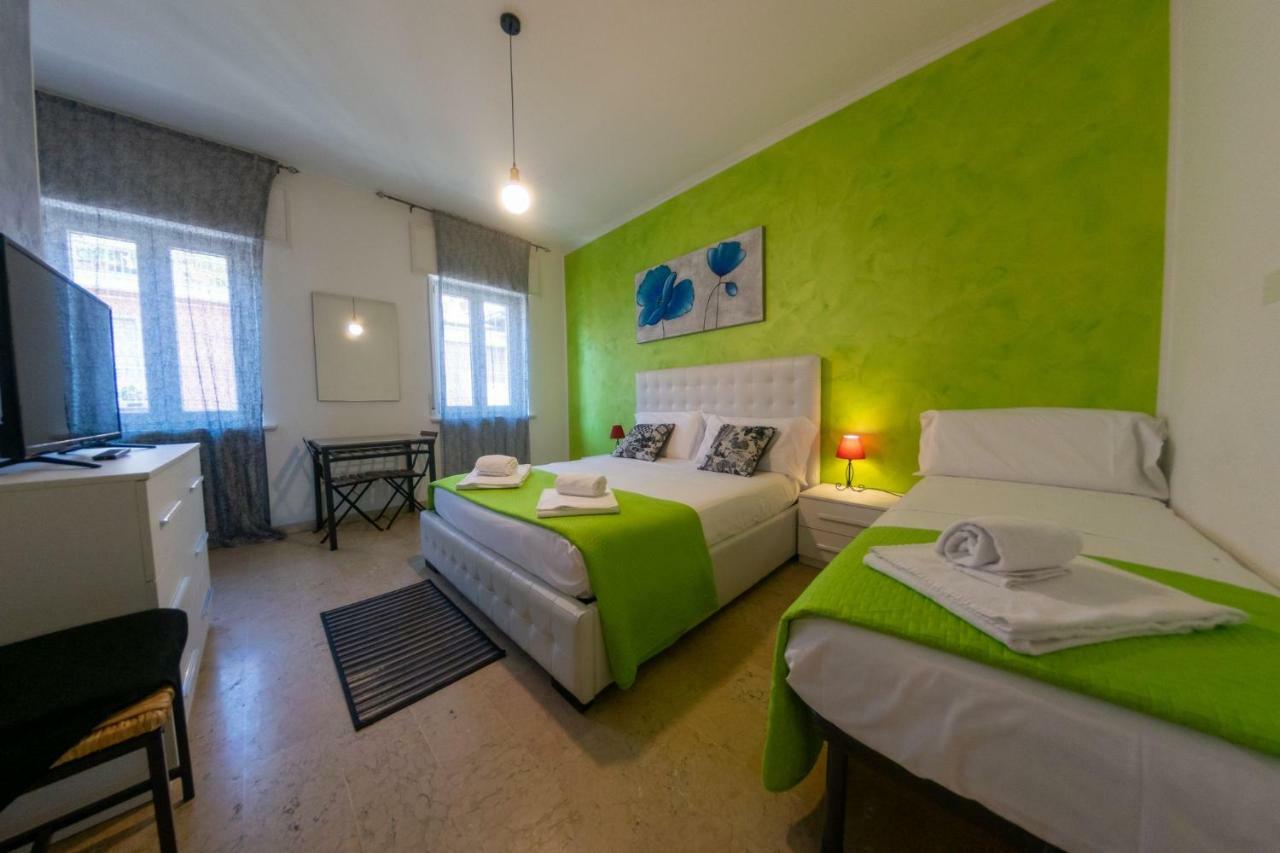 Marconi Rooms And Apartments เวโรนา ภายนอก รูปภาพ